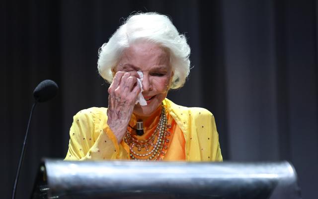 (260908) -- BEIJING, Sept. 8, 2026 (Xinhua) -- Actress Ellen Burstyn reacts during the awarding ceremony of the Golden Lion for Lifetime Achievement at the 83rd Venice International Film Festival in Venice, Italy, Sept. 7, 2026. (Xinhua/Wang Kaiyan)