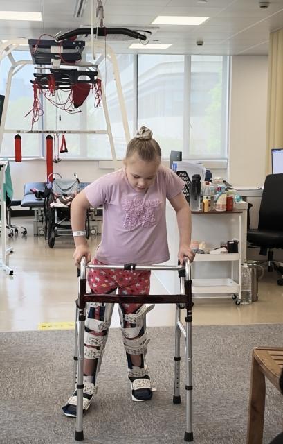 (260909) -- BEIJING, Sept. 9, 2026 (Xinhua) -- Russian girl Vera, a pseudonym, conducts rehabilitation exercises at a rehabilitation training room of the Second Affiliated Hospital, Zhejiang University School of Medicine in Hangzhou, east China's Zhejiang Province, Sept 1, 2026.
  TO GO WITH "China Focus: From spinal implant to cancer therapy, foreign patients seek out China's medical advances" (Xinhua)