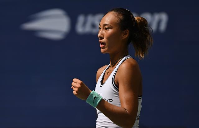 (260910) -- NEW YORK, Sept. 10, 2026 (Xinhua) -- Zheng Qinwen reacts during the women's singles quarterfinal between Elena Rybakina of Kazakhstan and Zheng Qinwen of China at the 2026 US Open tennis championships in New York, the United States, Sept. 9, 2026. (Xinhua/Li Rui)