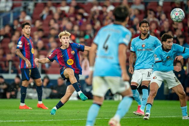 (260910) -- BARCELONA, Sept. 10, 2026 (Xinhua) -- FC Barcelona's Fermin Lopez (2nd L) shoots during the UEFA Champions League match between FC Barcelona and Feyenoord in Barcelona, Spain, on Sept. 9, 2026. (Photo by Joan Gosa/Xinhua)