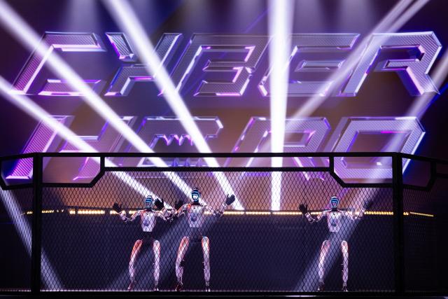 (260910) -- RIYADH, Sept. 10, 2026 (Xinhua) -- Unitree Humanoid robots dance during the CyberHero x Riyadh, a humanoid robot combat event, in Riyadh, Saudi Arabia, Sept. 9, 2026. (Hero Esports/Handout via Xinhua)