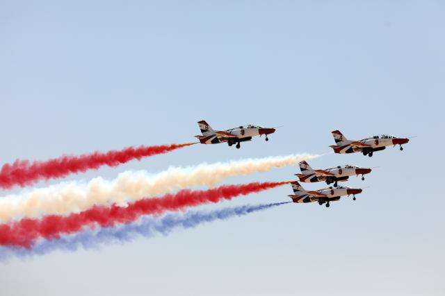 (260910) -- EL DABAA, Sept. 10, 2026 (Xinhua) -- The Egyptian aerobatics team, Silver Stars, performs during the El Alamein International Airshow at El Alamein International Airport in El Dabaa, Egypt, Sept. 10, 2026. The three-day event features aircraft exhibitions, flying displays, and an exhibition of aerospace, defense, and space products and services, according to the show's official website. (Xinhua/Ahmed Gomaa)