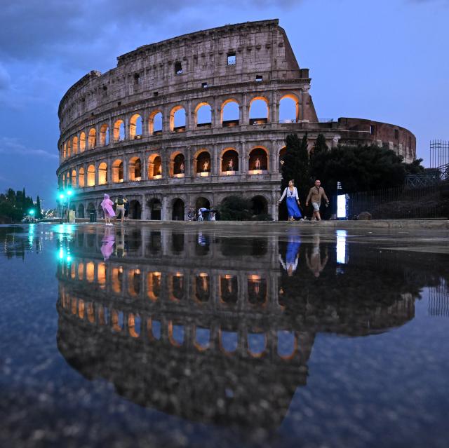 (260910) -- ROME, Sept. 10, 2026 (Xinhua) -- Photo taken on Sept. 10, 2026 shows the Colosseum after heavy rain in Rome, Italy. (Photo by Alberto Lingria/Xinhua)