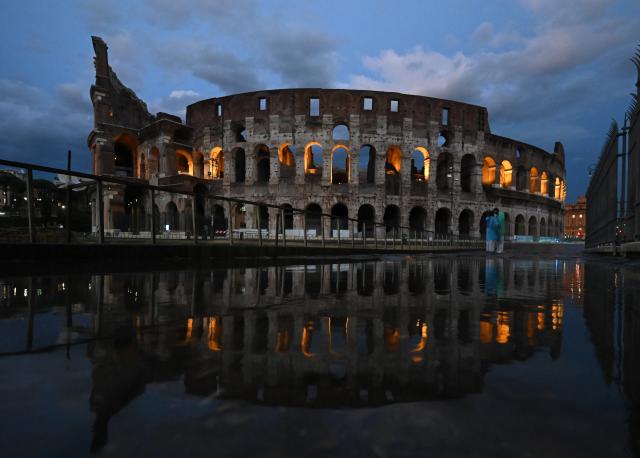 (260910) -- ROME, Sept. 10, 2026 (Xinhua) -- Photo taken on Sept. 10, 2026 shows the Colosseum after heavy rain in Rome, Italy. (Photo by Alberto Lingria/Xinhua)