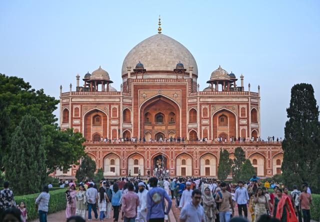 (260912) -- NEW DELHI, Sept. 12, 2026 (Xinhua) -- People visit Humayun's Tomb in New Delhi, India, Aug. 28, 2026. Humayun's Tomb was originally built in the 16th century and was inscribed on the World Heritage List by the United Nations Educational, Scientific and Cultural Organization (UNESCO) in 1993. India is a country with a long-standing civilization. Its capital, New Delhi, located on the banks of the Yamuna River, serves as the country's political and cultural center. (Xinhua/Javed Dar)