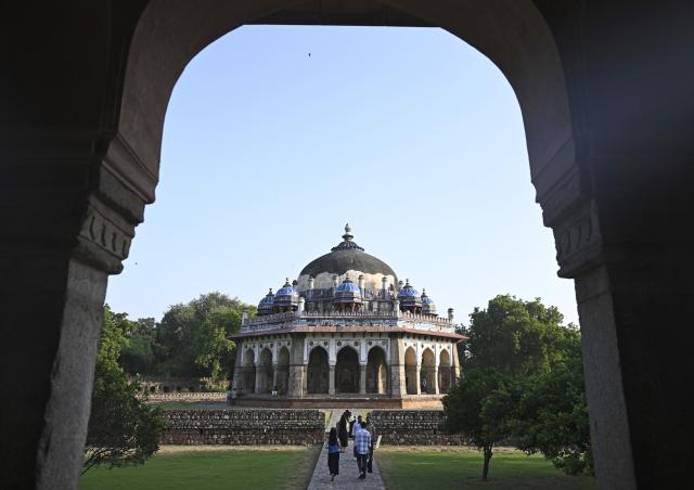 (260912) -- NEW DELHI, Sept. 12, 2026 (Xinhua) -- People visit Humayun's Tomb in New Delhi, India, Sept. 10, 2026. Humayun's Tomb was originally built in the 16th century and was inscribed on the World Heritage List by the United Nations Educational, Scientific and Cultural Organization (UNESCO) in 1993. India is a country with a long-standing civilization. Its capital, New Delhi, located on the banks of the Yamuna River, serves as the country's political and cultural center. (Xinhua/Yan Yan)
