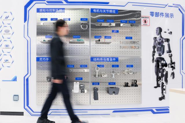 (260912) -- CHANGCHUN, Sept. 12, 2026 (Xinhua) -- This photo taken on Sept. 7, 2026 shows a display of key components of bionic robot at a bionic robot innovation center in Changchun, northeast China's Jilin Province.
  Currently, the bionic embodied intelligent robot team at Jilin University is conducting frontier research on bionic robots. Bringing together researchers from bionics, mechanics, materials, artificial intelligence, computer science, and information engineering, the team has carried out extensive biomechanical testing and modeling analysis, and pioneered the theory and technology of bionic tension-compression body robots internationally. It has developed bionic tension-compression dexterous hands, robotic arms, and complete robot systems.
   "Drawing wisdom from the human body, we are using bionic tension-compression body technology to rebuild the industrial backbone of China's robotics industry, in hopes of truly equipping our robots with human-like dexterity and intelligence," said Ren Lei, academic leader of bionic robotics at Jilin University. (Xinhua/Xu Chang)