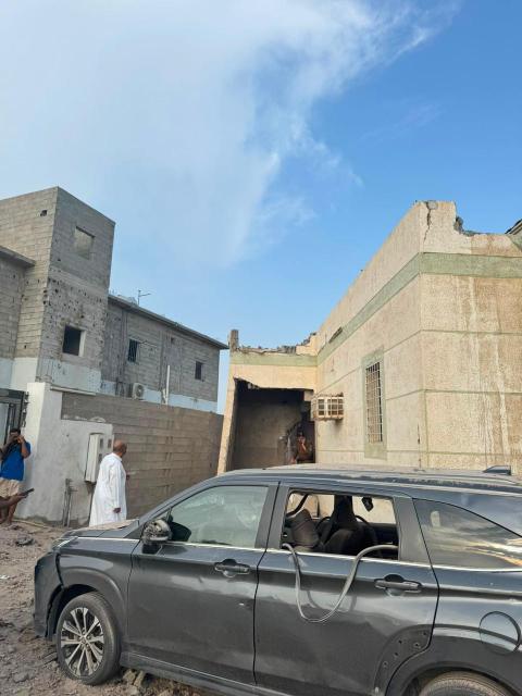 (260912) -- JAZAN, Sept. 12, 2026 (Xinhua) -- This photo taken on Sept. 12, 2026 shows a damaged building in Al-Tuwal governorate of the Jazan region, Saudi Arabia. Saudi Civil Defense said on Saturday that two individuals were injured when a projectile launched by Yemen's Houthi group fell in Al-Tuwal governorate in the Jazan region. (Saudi Press Agency/Handout via Xinhua)