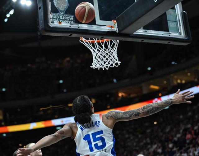 (260913) -- BERLIN, Sept. 13, 2026 (Xinhua) -- Gabby Williams of France goes for a layup during the semifinal match between France and Germany at the FIBA Women's Basketball World Cup 2026 in Berlin, Germany, Sept. 12, 2026. (Xinhua/Zhang Haofu)