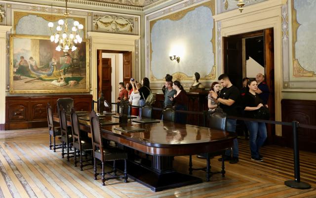 (260913) -- RIO DE JANEIRO, Sept. 13, 2026 (Xinhua) -- People visit the Museum of the Republic in Rio de Janeiro, Brazil, Sept. 12, 2026. The Museum of the Republic is housed in Catete Palace in Rio de Janeiro, which served as Brazil's presidential palace from 1897 to 1960. (Xinhua/Jin Haoyuan)