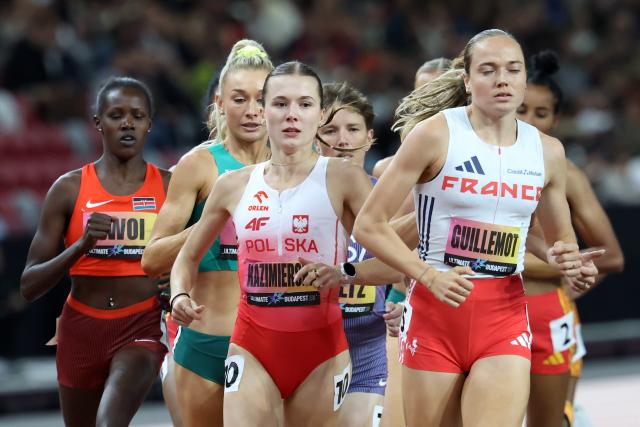 (260913) -- BUDAPEST, Sept. 13, 2026 (Xinhua) -- Klaudia Kazimierska (3rd L) of Poland competes during the women's 1500 meters race at the World Athletics Ultimate Championship in Budapest, Hungary, Sept. 12, 2026. (Photo by Attila Volgyi/Xinhua)