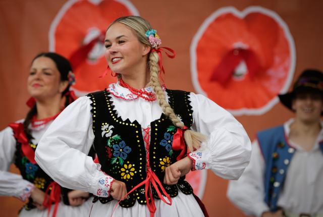 (260913) -- NORTH VANCOUVER, Sept. 13, 2026 (Xinhua) -- Performers preform traditional Polish dance at the Polish Festival Vancouver in North Vancouver, British Columbia, Canada, Sept. 12, 2026. The one-day event was held here on Saturday, featuring traditional Polish cuisine, cultural performances, Polish crafts and art exhibits. (Photo by Liang Sen/Xinhua)