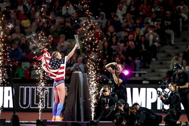 (260913) -- BUDAPEST, Sept. 13, 2026 (Xinhua) -- Sandi Morris of the United States reacts during the awarding ceremony of the women's pole vault competition at the World Athletics Ultimate Championship in Budapest, Hungary, Sept. 12, 2026. (Photo by David Balogh/Xinhua)