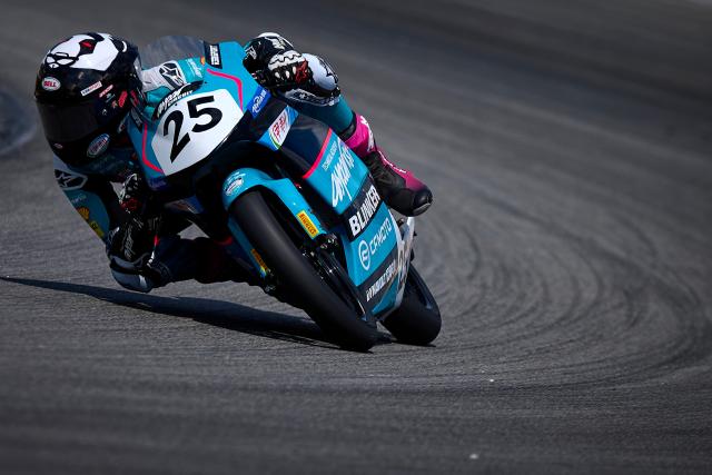 (260913) -- VALENCIA, Sept. 13, 2026 (Xinhua) -- CFMOTO Aspar's Sun Shengbo of China competes during the Race 1 of the ESBK Talent category at the 2026 Spanish Superbike Championship Valencia in Valencia, Spain, Sept. 12, 2026. (Photo by Pablo Morano/Xinhua)