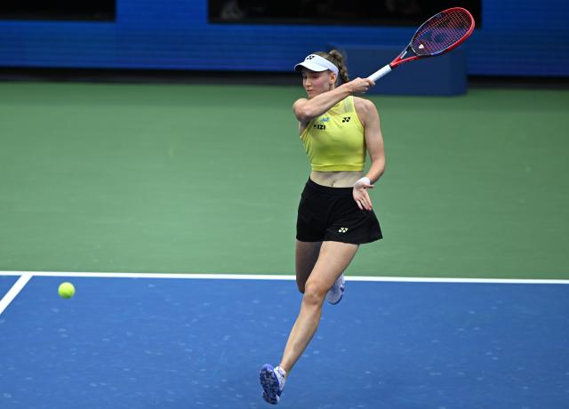 (260913) -- NEW YORK, Sept. 13, 2026 (Xinhua) -- Elena Rybakina of Kazakhstan competes during the women's singles final match between Aryna Sabalenka of Belarus and Elena Rybakina of Kazakhstan at the 2026 US Open tennis championships in New York, the United States, Sept. 12, 2026. (Xinhua/Li Rui)