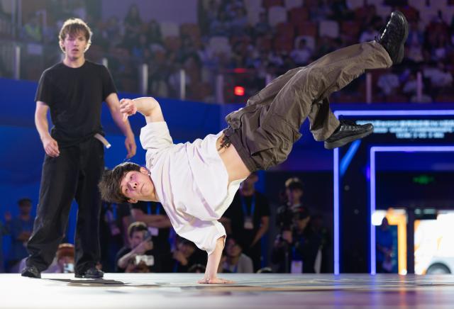 (260913) -- CHENGDU, Sept. 13, 2026 (Xinhua) -- Mashchenko lllia of Team Ukraine 1 competes during the 3on3 Final at the 2026 WDSF World Championships Breaking Youth and 3vs3 Mix in Chengdu, southwest China's Sichuan Province, Sept. 13, 2026. (Xinhua/Jiang Hongjing)