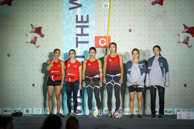 (260913) -- GUIYANG, Sept. 13, 2026 (Xinhua) -- Gold medalists Fan Jingyue (3rd R)/Zhang Shaoqin (3rd L) of China, silver medalists Carla Martinez Vidal (2nd L)/Leslie Adriana Romero Perez (1st L) of Spain and bronze medalists Jeong Jimin (1st R)/Sung Hanareum of South Korea pose for photos after the women's speed relay at the World Climbing Series Guiyang 2026 in Guiyang, southwest China's Guizhou Province, Sept. 13, 2026. (Photo by Long Jianrui/Xinhua)