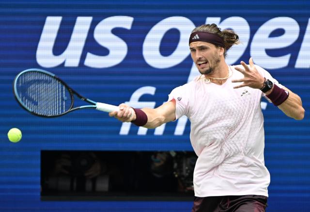 (260914) -- NEW YORK, Sept. 14, 2026 (Xinhua) -- Alexander Zverev hits a return during the men's singles final match between Alexander Zverev of Germany and Ben Shelton of the United States at the 2026 US Open tennis championships in New York, the United States, Sept. 13, 2026. (Xinhua/Li Rui)