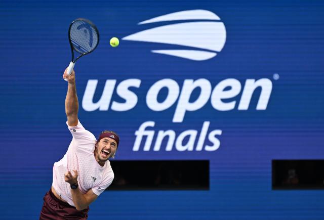 (260914) -- NEW YORK, Sept. 14, 2026 (Xinhua) -- Alexander Zverev serves during the men's singles final match between Alexander Zverev of Germany and Ben Shelton of the United States at the 2026 US Open tennis championships in New York, the United States, Sept. 13, 2026. (Xinhua/Li Rui)