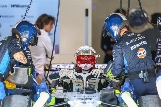 (260914) -- MADRID, Sept. 14, 2026 (Xinhua) -- Williams' Carlos Sainz Jr. of Spain retires during the Formula 1 Spanish Grand Prix Race at Madring Circuit, Madrid, Spain, Sept. 13, 2026. (Photo by Qian Jun/Xinhua)