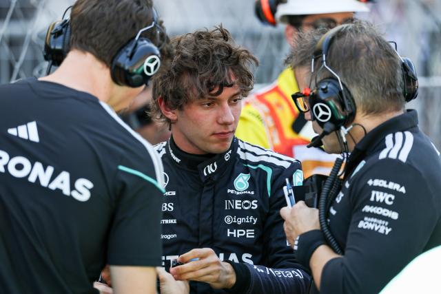 (260914) -- MADRID, Sept. 14, 2026 (Xinhua) -- Mercedes' Kimi Antonelli of Italy prepares before the Formula 1 Spanish Grand Prix Race at Madring Circuit, Madrid, Spain, Sept. 13, 2026. (Photo by Qian Jun/Xinhua)