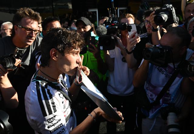 (260914) -- MADRID, Sept. 14, 2026 (Xinhua) -- Mercedes' Kimi Antonelli of Italy celebrates after the Formula 1 Spanish Grand Prix Race at Madring Circuit, Madrid, Spain, Sept. 13, 2026. (Xinhua/Cheng Min)