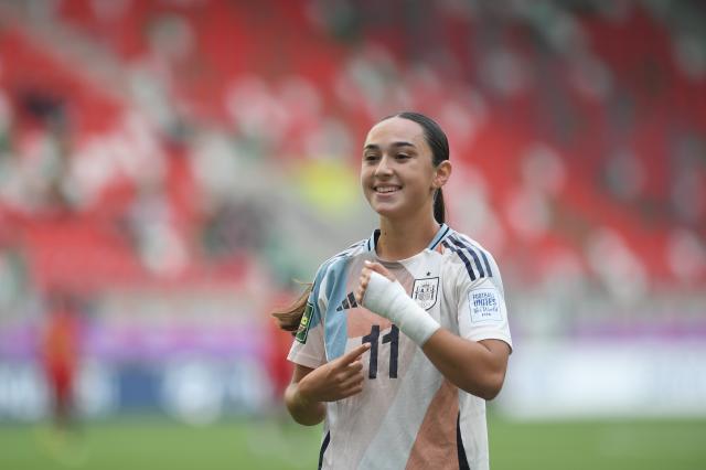 (260914) -- SOSNOWIEC, Sept. 14, 2026 (Xinhua) -- Daniela Agote of Spain celebrates after scoring during the Group F match between China and Spain at the FIFA U20 Women's World Cup Poland 2026 in Sosnowiec, Poland, Sept. 13, 2026. (Xinhua/Peng Ziyang)