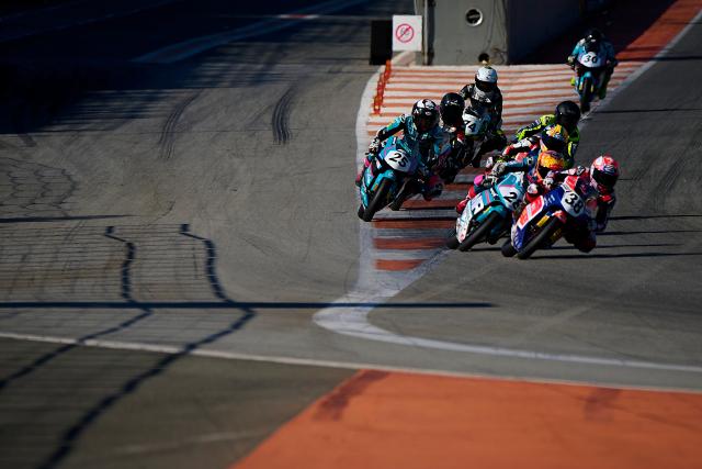 (260914) -- VALENCIA, Sept. 14, 2026 (Xinhua) -- CFMOTO Aspar's Sun Shengbo (1st L) of China competes during the Race 2 of the ESBK Talent category at the 2026 Spanish Superbike Championship Valencia in Valencia, Spain, Sept. 13, 2026. (Photo by Pablo Morano/Xinhua)