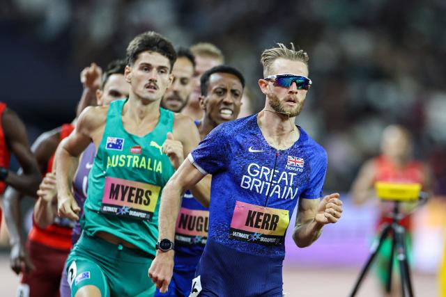 (260914) -- BUDAPEST, Sept. 14, 2026 (Xinhua) -- Josh Kerr (R) of Britain competes during the men's 1500m race at the World Athletics Ultimate Championship in Budapest, Hungary, Sept. 13, 2026. (Xinhua/Hu Zhixuan)