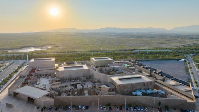 (260914) -- YINCHUAN, Sept. 14, 2026 (Xinhua) -- An aerial drone photo taken on Sept. 11, 2026 shows a view of the "theater village" in Minning Town of Yinchuan, northwest China's Ningxia Hui Autonomous Region.
  This year marks the 30th anniversary of paired assistance initiative between southeast China's Fujian Province and northwest China's Ningxia Hui Autonomous Region for targeted poverty alleviation.
   A new "theater village" cultural tourism project has been launched in Minning Town of Yinchuan to commemorate the past three decades of Fujian-Ningxia cooperation. A total of 36 original plays recount the continuous efforts of anti-poverty by Ningxia with help from Fujian over the past 30 years.
   Since the project opened in July this year, it has helped 2,500 local residents nearby secure jobs and increase their incomes. (Xinhua/Yang Zhisen)
