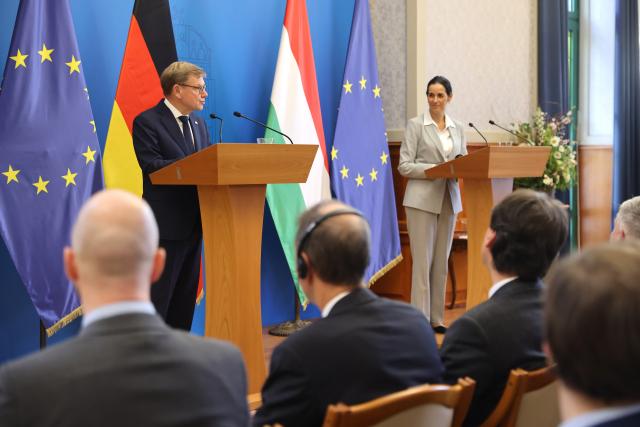 (260914) -- BUDAPEST, Sept. 14, 2026 (Xinhua) -- German Foreign Minister Johann Wadephul (L) and Hungarian Deputy Prime Minister and Foreign Minister Anita Orban attend a press conference after their meeting in Budapest, Hungary, Sept. 14, 2026. Hungary and Germany agreed on Monday to strengthen bilateral cooperation and open a new chapter in their relations, following talks between Hungarian Deputy Prime Minister and Foreign Minister Anita Orban and German Foreign Minister Johann Wadephul in Budapest. (Photo by Attila Volgyi/Xinhua)