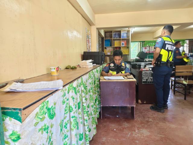 (260915) -- MANILA, Sept. 15, 2026 (Xinhua) -- Policemen are seen at a polling center during the parliamentary election in the Bangsamoro Autonomous Region in Muslim Mindanao (BARMM), the Philippines, Sept. 14, 2026. The first parliamentary election in the BARMM began on Monday.
   According to local media reports, over 2 million voters are eligible to vote for 80 parliamentary seats being contested by 13 parties. Security has been stepped up across the BARMM in recent days, with over 20,000 security personnel deployed to polling areas and rapid response teams set up to deal with potential violence. (Armed Forces of the Philippines/Handout via Xinhua)