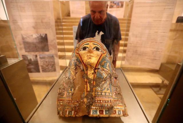 (260916) -- BEIRUT, Sept. 16, 2026 (Xinhua) -- This photo taken on Sept. 16, 2026 shows an ancient Egyptian artifact displayed at a ceremony at the National Museum in Beirut, Lebanon. Lebanon on Wednesday returned to Egypt 37 ancient artifacts that had been illegally smuggled into Lebanon, according to a statement by Lebanon's Culture Ministry. (Xinhua/Bilal Jawich)