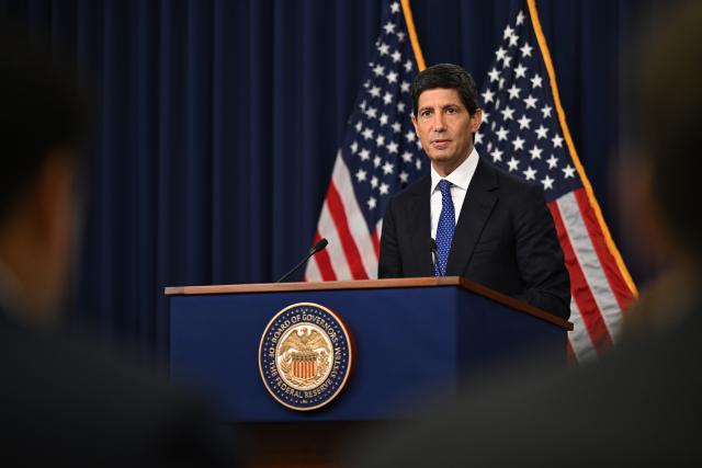 (260916) -- WASHINGTON, Sept. 16, 2026 (Xinhua) -- U.S. Federal Reserve Chair Kevin Warsh attends a press conference in Washington, D.C., the United States, Sept. 16, 2026. The U.S. Federal Reserve on Wednesday raised its target federal funds rate by 25 basis points to a range of 3.75 percent to 4 percent to address persistent inflation, marking its first interest rate hike since July 2023. (Xinhua/Li Rui)