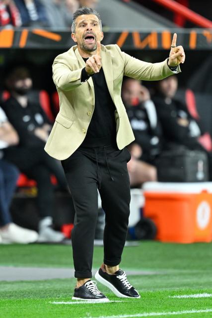 (260917) -- LEVERKUSEN, Sept. 17, 2026 (Xinhua) -- Head coach of NK Celje Zoran Zeljkovic reacts during the UEFA Europa League football match between Bayer 04 Leverkusen and NK Celje in Leverkusen, Germany, Sept. 16, 2026. (Photo by Ulrich Hufnagel/Xinhua)