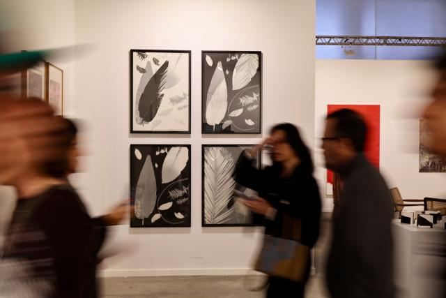 (260917) -- RIO DE JANEIRO, Sept. 17, 2026 (Xinhua) -- People visit the ArtRio 2026 in Rio de Janeiro, Brazil, Sept. 16, 2026. The five-day fair kicked off here on Wednesday, showcasing contemporary artworks such as paintings, sculptures and art installations from around the world. (Xinhua/Jin Haoyuan)