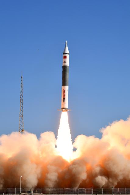 (260917) -- JIUQUAN, Sept. 17, 2026 (Xinhua) -- A Kuaizhou-11 Y3 carrier rocket carrying two satellites blasts off from the Jiuquan Satellite Launch Center in northwest China, Sept. 17, 2026. The rocket lifted off at 10:40 a.m. (Beijing Time), successfully sending two satellites -- Tianyi-51 and Tianyi-52 -- into the planned orbits. (Photo by Wang Jiangbo/Xinhua)