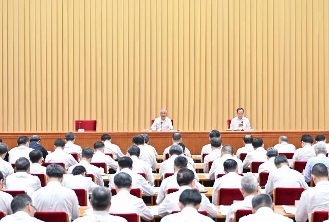 (260917) -- BEIJING, Sept. 17, 2026 (Xinhua) -- Chinese Vice Premier Zhang Guoqing, also a member of the Political Bureau of the Communist Party of China (CPC) Central Committee, delivers a concluding speech at a national conference on advanced manufacturing held in Beijing, capital of China. The national conference on advanced manufacturing was held in Beijing on Wednesday and Thursday.
   An instruction of Chinese President Xi Jinping, also general secretary of the CPC Central Committee and chairman of the Central Military Commission, was conveyed during the conference. (Xinhua/Gao Jie)