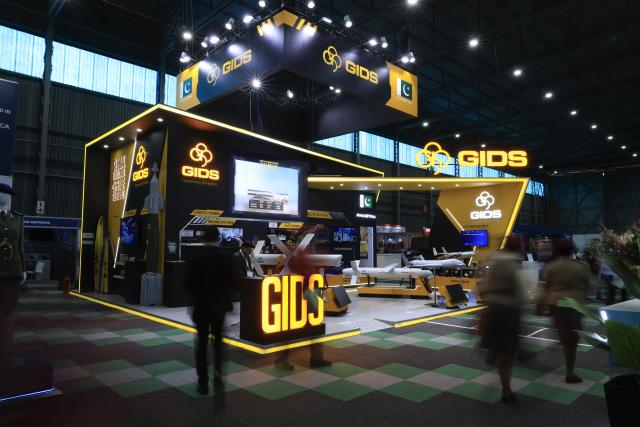 (260917) -- PRETORIA, Sept. 17, 2026 (Xinhua) -- People visit the Africa Aerospace and Defense (AAD) expo in Pretoria, South Africa, Sept. 16, 2026. The 25th AAD expo kicked off at Air Force Base Waterkloof here on Wednesday, and the event will run until Sept. 20. (Xinhua/Chen Wei)