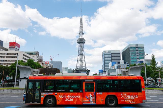 (260917) -- NAGOYA, Sept. 17, 2026 (Xinhua) -- A bus with decorations for the 20th Asian Games Aichi-Nagoya 2026 is seen in Nagoya, Japan, Sept. 17, 2026. (Xinhua/Wu Zhizun)