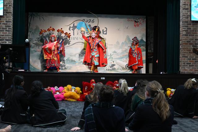 (260917) -- GEELONG, Sept. 17, 2026 (Xinhua) -- Members of an arts troupe from southwest China's Sichuan Province perform during a Chinese Culture Day event at Geelong College in Australia, Sept. 16, 2026. TO GO WITH "Feature: Chinese Culture Day brings China closer to Australian students" (Xinhua/Xu Haijing)