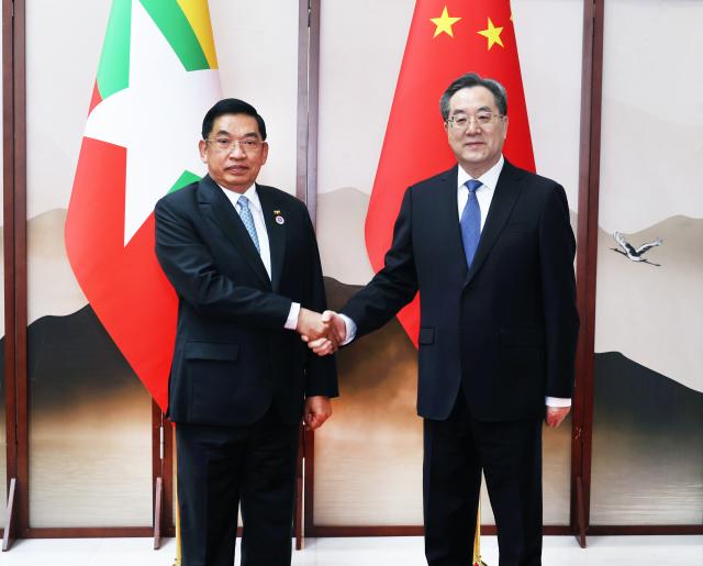 (260917) -- NANNING, Sept. 17, 2026 (Xinhua) -- Chinese Vice Premier Ding Xuexiang, also a member of the Standing Committee of the Political Bureau of the Communist Party of China Central Committee, meets with Vice President of Myanmar U Nyo Saw, who is in China to attend the 23rd China-ASEAN Expo and China-ASEAN Business and Investment Summit, in Nanning, south China's Guangxi Zhuang Autonomous Region, Sept. 16, 2026. (Xinhua/Liu Weibing)