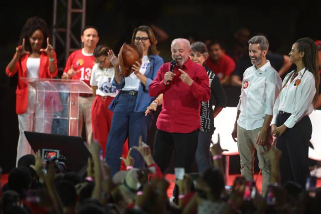 (260917) -- BRASILIA, Sept. 17, 2026 (Xinhua) -- Brazilian President Luiz Inacio Lula da Silva, presidential candidate of Brazil's ruling Workers' Party, speaks during a campaign rally in Brasilia, Brazil, Sept. 16, 2026. (Photo by Lucio Tavora/Xinhua)