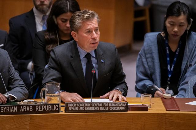 (260917) -- UNITED NATIONS, Sept. 17, 2026 (Xinhua) -- UN Under-Secretary-General for Humanitarian Affairs Tom Fletcher (C) speaks at a Security Council meeting at the UN headquarters in New York, Sept. 17, 2026. Tom Fletcher said Thursday that continued displacement, localized insecurity, regional escalation and landmines are threatening the return of displaced Syrians. (Manuel Elias/UN Photo/Handout via Xinhua)