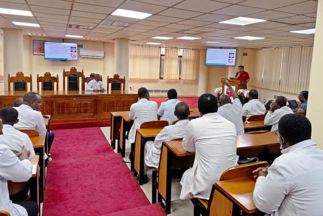 (260918) -- DAR ES SALAAM, Sept. 18, 2026 (Xinhua) -- This photo taken with a mobile phone shows local medical staff receiving a training by Ma Junwei, a neurosurgeon on the Chinese medical team, at the Muhimbili Orthopedic Institute in Dar es Salaam, Tanzania, on Sept. 16, 2026. TO GO WITH "Chinese medical team trains Tanzanian neurosurgeons in minimally invasive brain surgery" (The 28th Chinese medical team to mainland Tanzania/Handout via Xinhua)