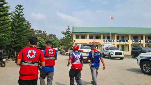 (260918) -- MANILA, Sept. 18, 2026 (Xinhua) -- Volunteers from the Philippine Red Cross are pictured at the site of a school shooting at a high school in the municipality of Banga, South Cotabato Province, the Philippines, Sept. 18, 2026. At least six people were killed and 17 others injured in a school shooting in southern Philippines on Friday, according to the Department of Social Welfare and Development (DSWD). (Philippine Red Cross/Handout via Xinhua)