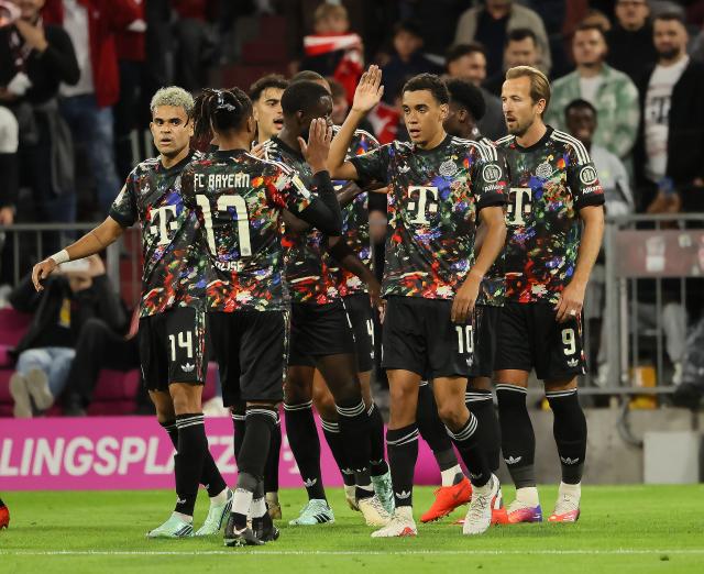 (260919) -- MUNICH, Sept. 19, 2026 (Xinhua) -- Players of Bayern Munich celebrate scoring during the German first division Bundesliga football match between FC Bayern Munich and 1. FC Union Berlin in Munich, Germany, Sept. 18, 2026. (Photo by Philippe Ruiz/Xinhua)