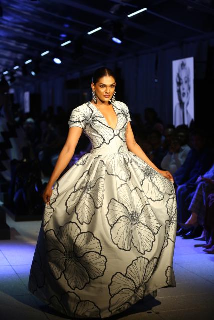 (260919) -- COLOMBO, Sept. 19, 2026 (Xinhua) -- A model showcases a design during the "Couture + Trousseau" special event of Colombo Fashion Week in Colombo, Sri Lanka, on Sept. 17, 2026. The event, running from Sept. 17 to 19, features collections by Sri Lankan designers as well as designers from India, China, and Pakistan. (Photo by Ajith Perera/Xinhua)