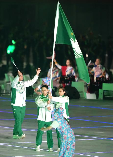 (260919) -- NAGOYA, Sept. 19, 2026 (Xinhua) -- The delegation of Macao of China parades into the stadium during the opening ceremony of the 20th Asian Games Aichi-Nagoya 2026 in Nagoya, Japan, Sept. 19, 2026. (Xinhua/Lui Siu Wai)