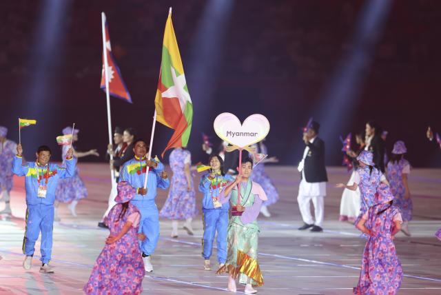 (260919) -- NAGOYA, Sept. 19, 2026 (Xinhua) -- The delegation of Myanmar parades during the opening ceremony of the 20th Asian Games Aichi-Nagoya 2026 in Nagoya, Japan, Sept. 19, 2026. (Xinhua/Deng Hua)